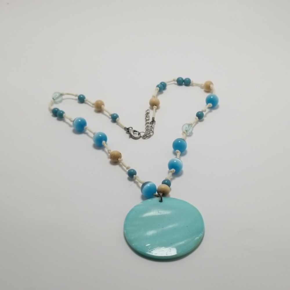 Shell necklace - Picture 4 of 6